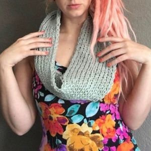Circle scarf